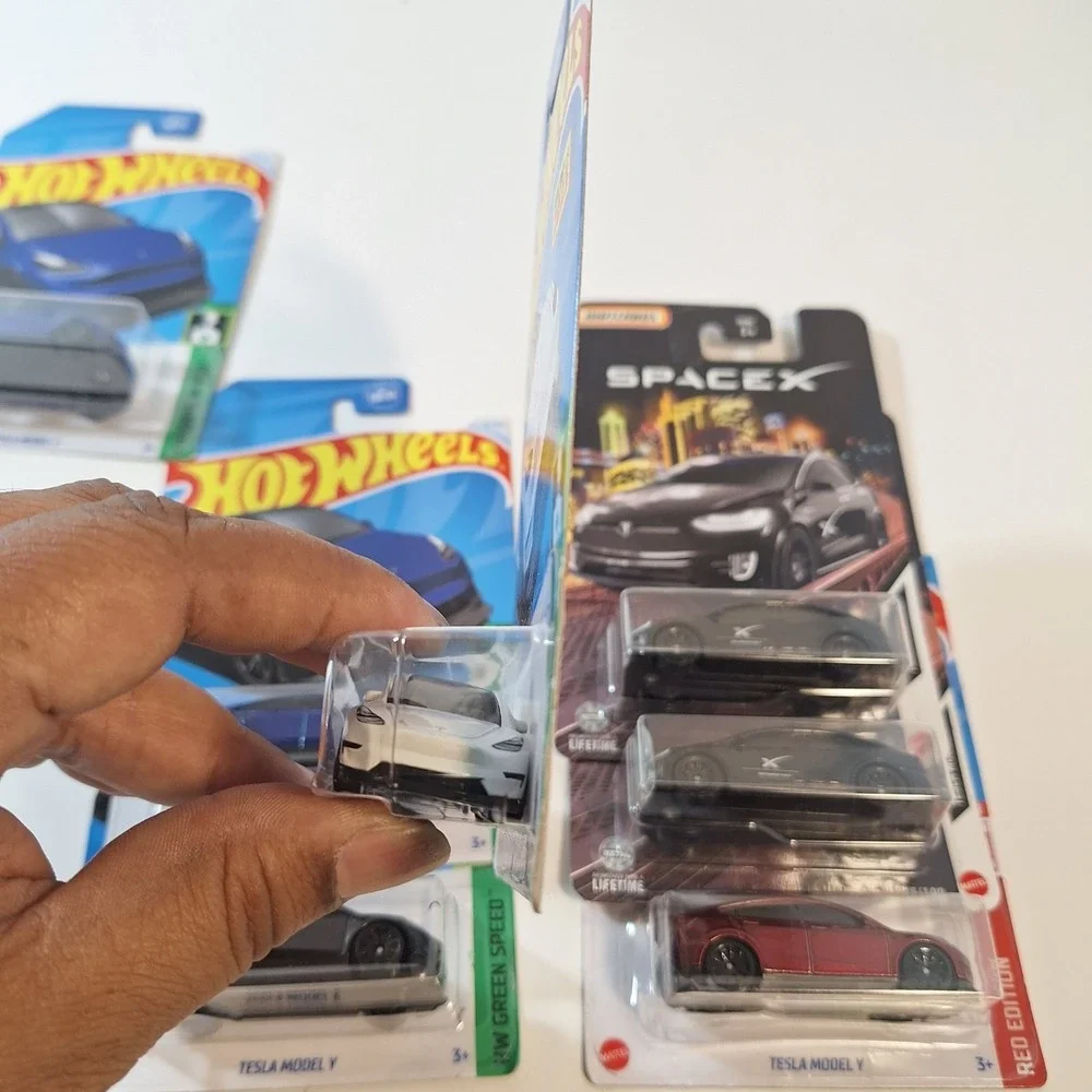Hot Wheels Tesla 7 Cars Target Red Edition/ Model‎ X/ Black/ White/ Blue